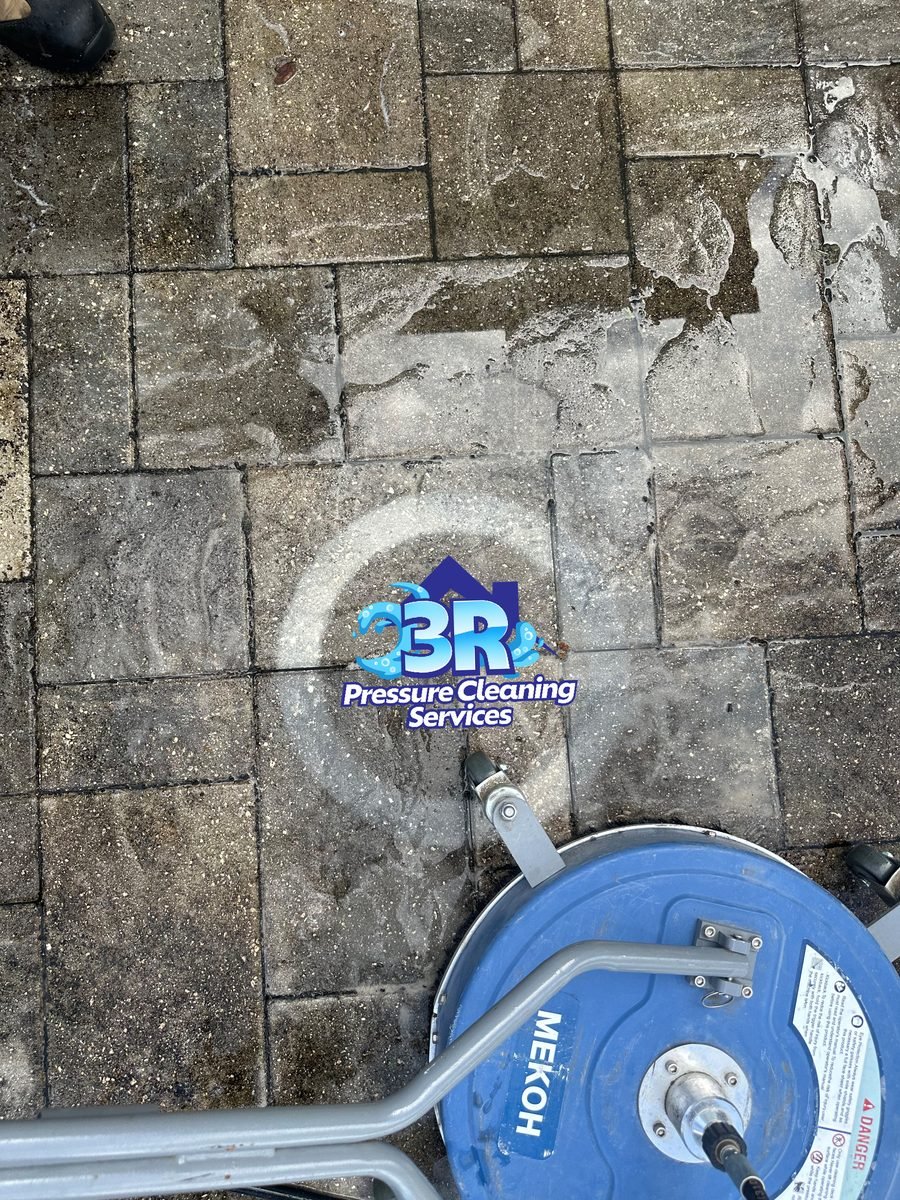Pressure Cleaning Services 3R job photo